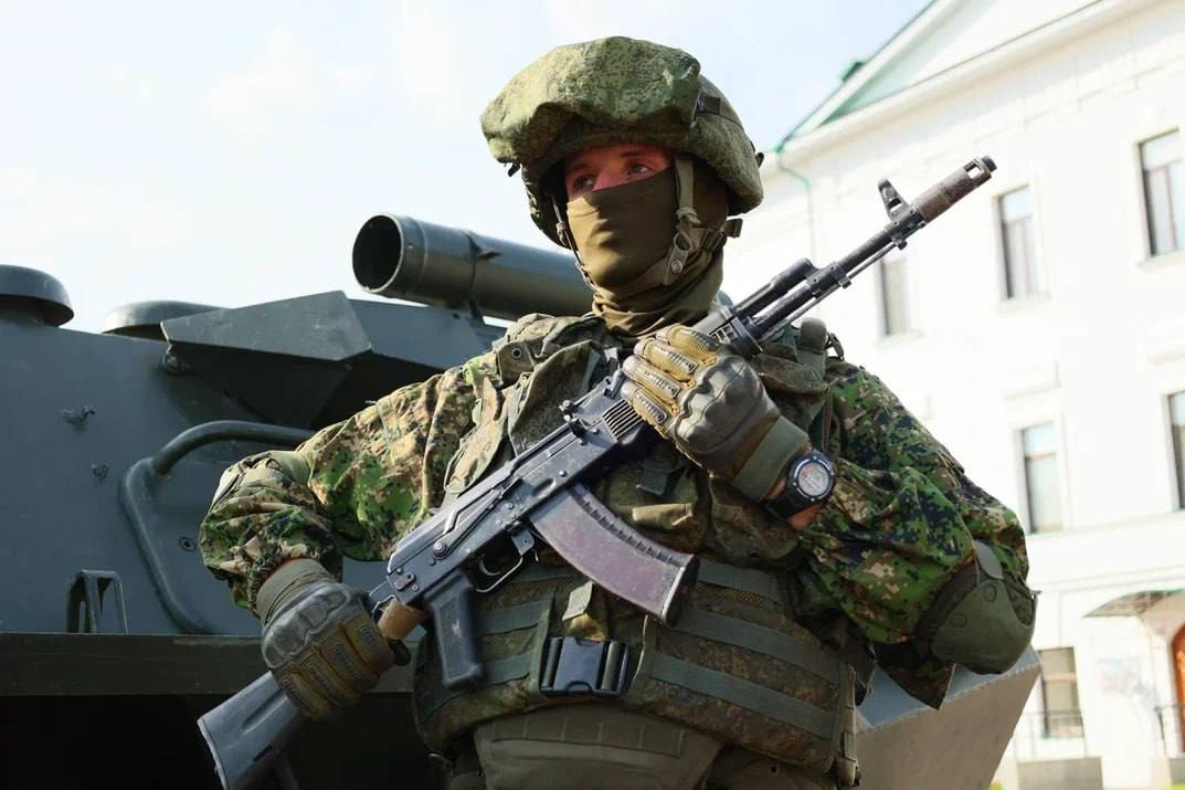 Сегодня, в 84-ую годовщину легендарного Парада на Красной Площади 7 ноября 1941 года, Тобольск отдает дань памяти героям, проявившим беспримерное мужество и стойкость в годы Великой Отечественной войны Сегодня, в 84-ую годовщину легендарного Парада на Красной Площади 7 ноября 1941 года, Тобольск отдает дань памяти героям, проявившим беспримерное мужество и стойкость в годы Великой Отечественной войны