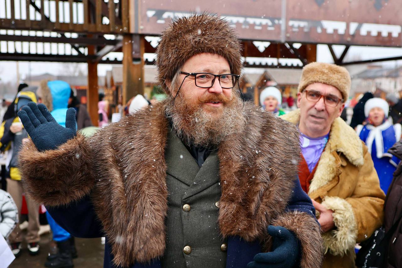 Сердце Сибири билось в унисон с Днем благодарения! 7 и 8 ноября Тобольск радушно принимал гостей на праздничных мероприятиях, посвященных Дню Сибири Сердце Сибири билось в унисон с Днем благодарения! 7 и 8 ноября Тобольск радушно принимал гостей на праздничных мероприятиях, посвященных Дню Сибири