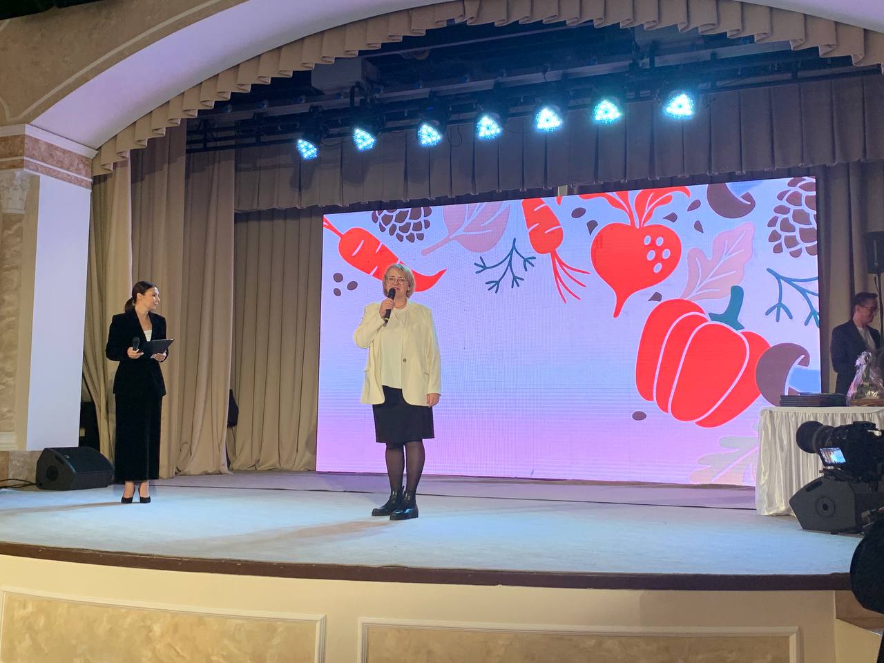 Вкус праздника: как в Тюмени отметили День Сибири на гастрономическом фестивале «Сибирь на вкус» Вкус праздника: как в Тюмени отметили День Сибири на гастрономическом фестивале «Сибирь на вкус»