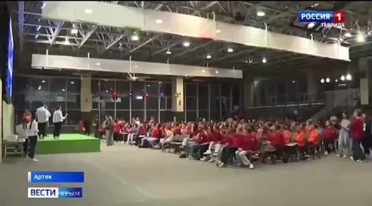 Если бы счастье было человеком: мальчишка из Тверской области выиграл 200 тысяч рублей на конкурсе в лагере «Артек» и дал эмоциональное интервью на камеру