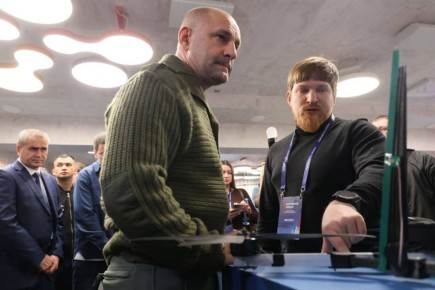 Артём Жога: Осмотрел выставку достижений уральских производителей народного военно-промышленного комплекса