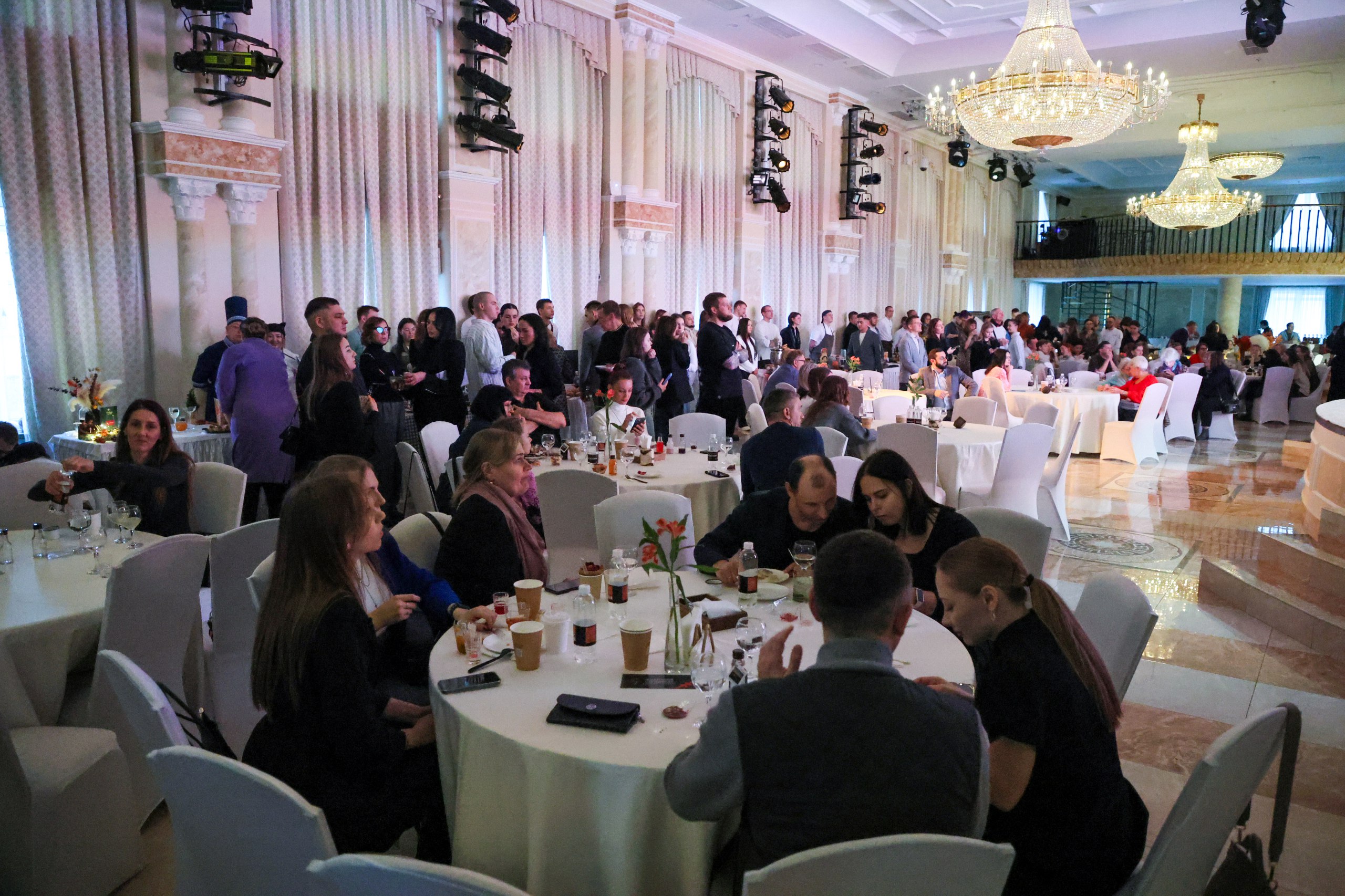 Вкус праздника: как в Тюмени отметили День Сибири на гастрономическом фестивале «Сибирь на вкус» Вкус праздника: как в Тюмени отметили День Сибири на гастрономическом фестивале «Сибирь на вкус»