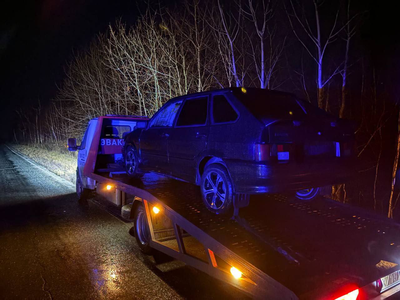 Четыре водителя-«бесправника» задержаны вчера сотрудниками Госавтоинспекции в ходе массового рейда в Тюменском округе Четыре водителя-«бесправника» задержаны вчера сотрудниками Госавтоинспекции в ходе массового рейда в Тюменском округе