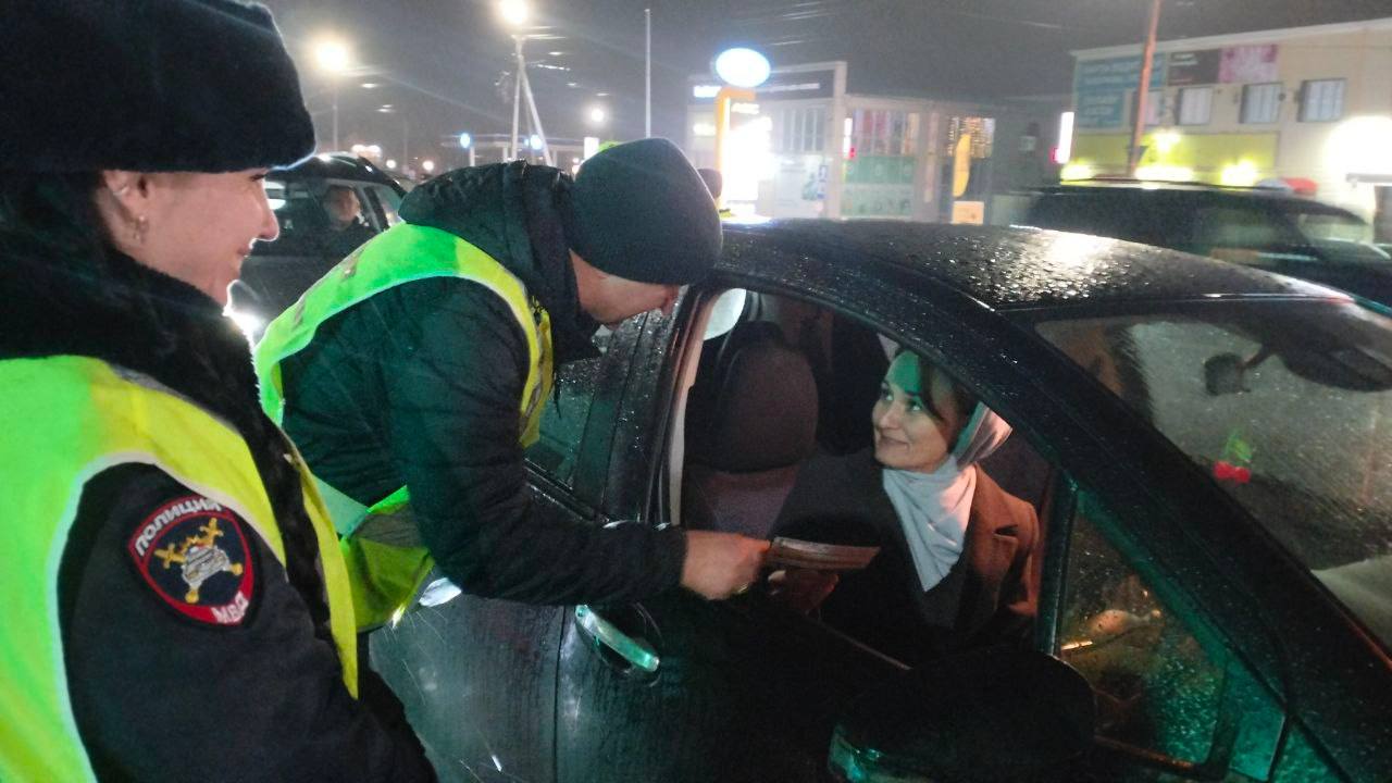 «Сплошная проверку» водителей на трезвость прошла вчера на улице Республики в Ишиме «Сплошная проверку» водителей на трезвость прошла вчера на улице Республики в Ишиме