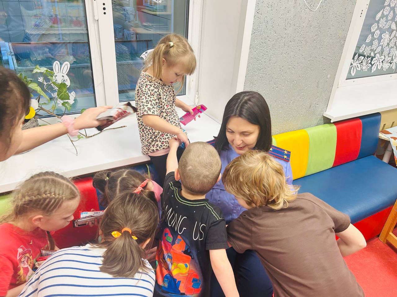 Старший следователь территориального следственного отдела провел профилактическую беседу с воспитанниками социально-реабилитационного центра для несовершеннолетних «Семья» Старший следователь территориального следственного отдела провел профилактическую беседу с воспитанниками социально-реабилитационного центра для несовершеннолетних «Семья»