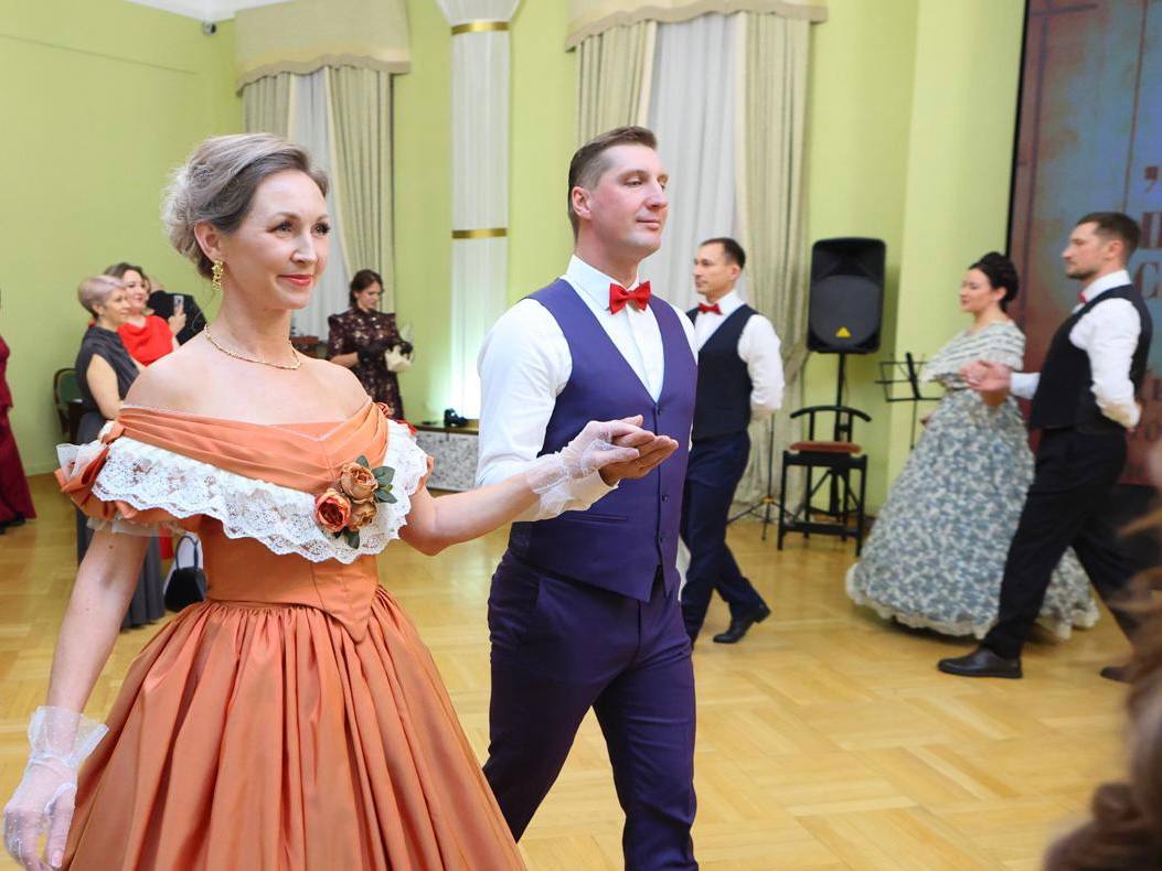 Во Дворце Наместника города Тобольска состоялся «Вечер благодарности и заботы», ставший ярким завершением празднования Дня Сибири Во Дворце Наместника города Тобольска состоялся «Вечер благодарности и заботы», ставший ярким завершением празднования Дня Сибири