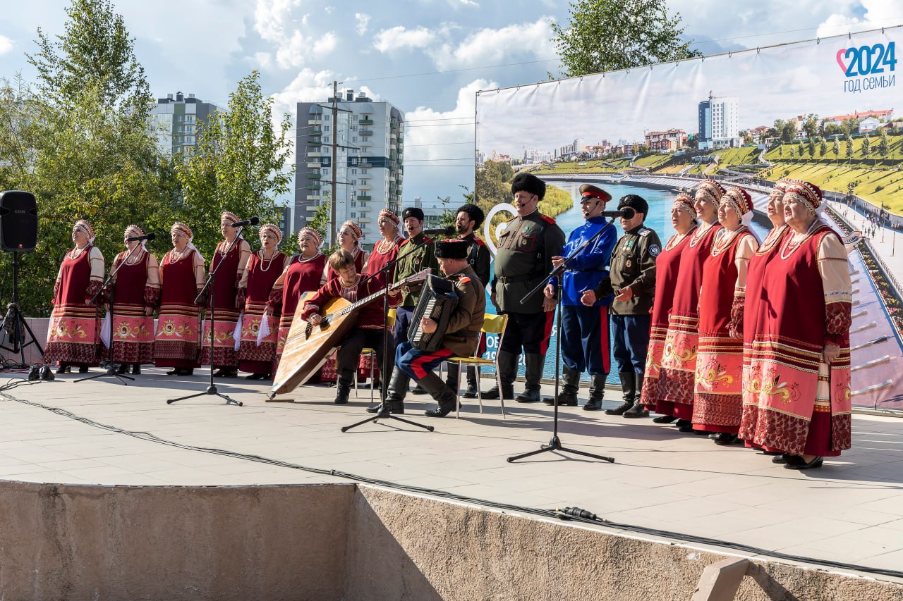 С верой в будущее, с любовью к прошлому: Центр русской культуры отмечает юбилей! С верой в будущее, с любовью к прошлому: Центр русской культуры отмечает юбилей!