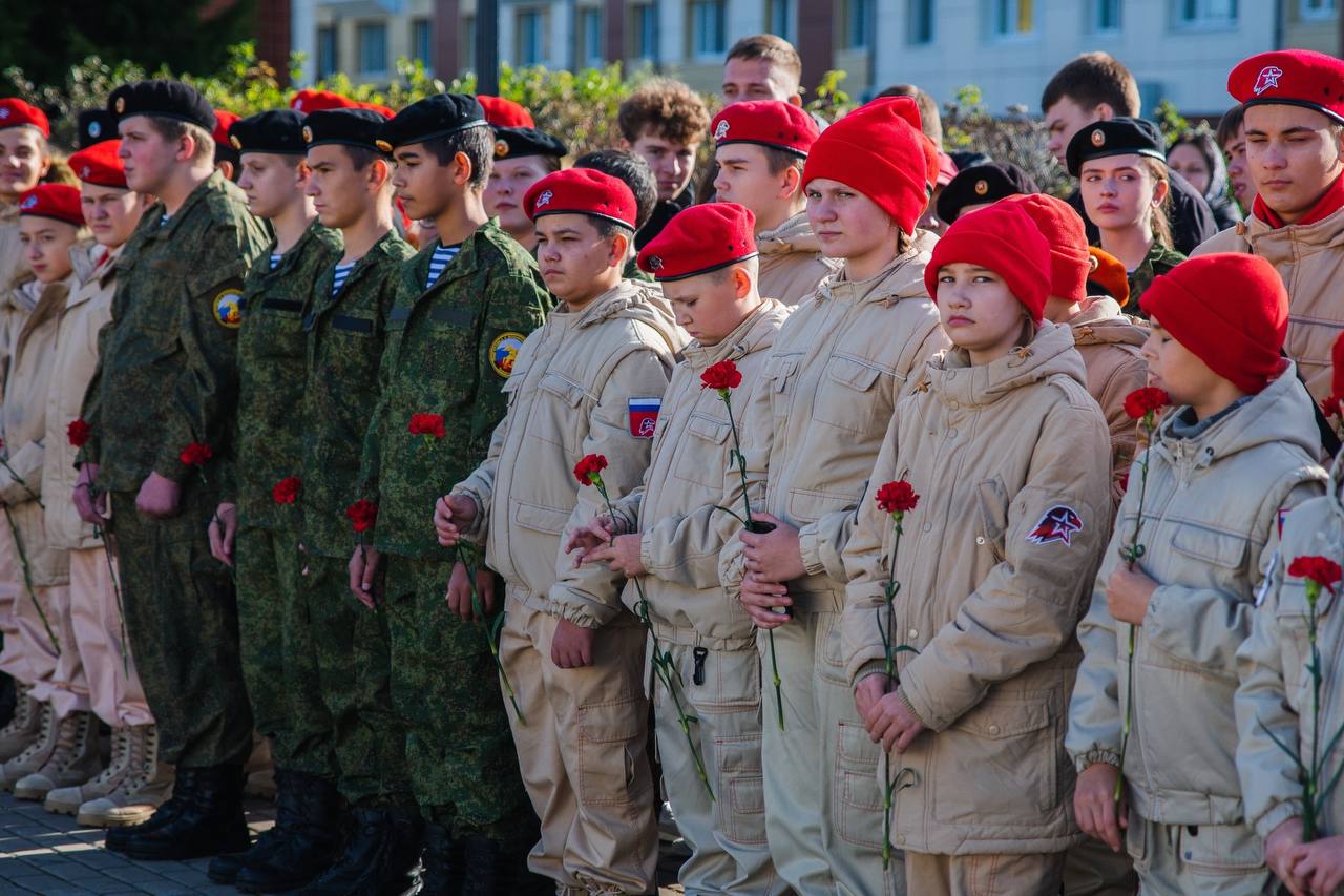 Сегодня, в День призывника, хочу сказать добрые и напутственные слова нашим ребятам Сегодня, в День призывника, хочу сказать добрые и напутственные слова нашим ребятам
