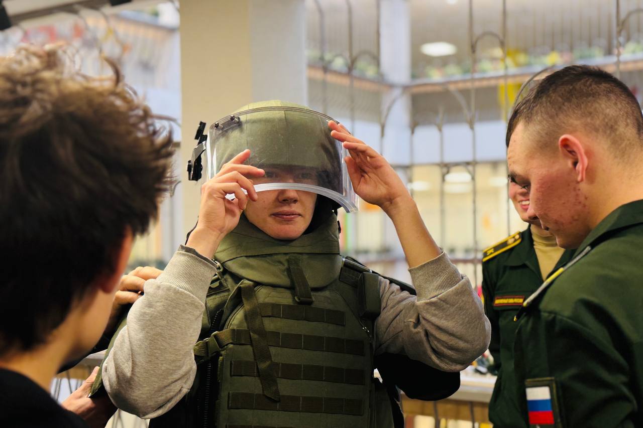 Сегодня, в День призывника, хочу сказать добрые и напутственные слова нашим ребятам Сегодня, в День призывника, хочу сказать добрые и напутственные слова нашим ребятам