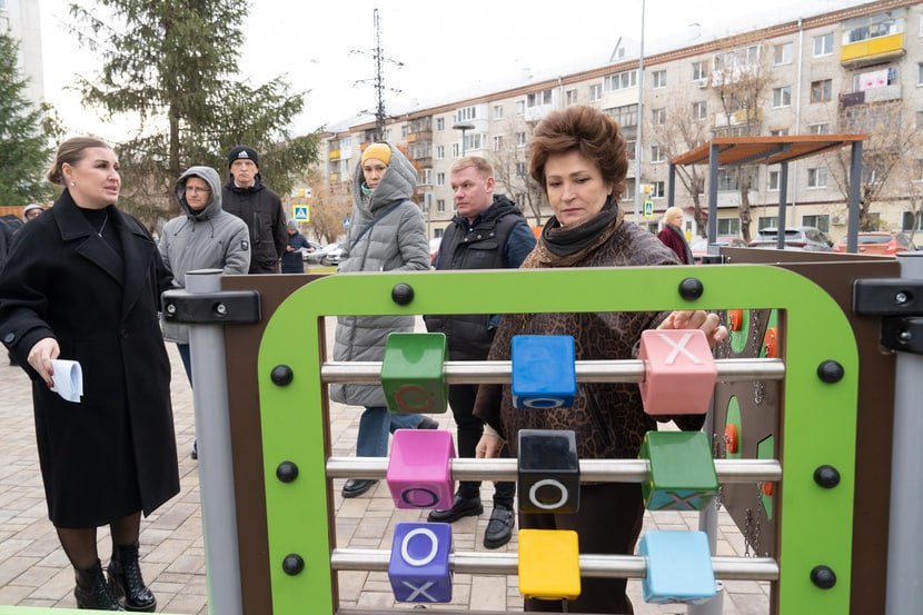 Депутаты Тюменской городской Думы убедились, что объекты, которые были включены в перечень наказов избирателей, сданы вовремя