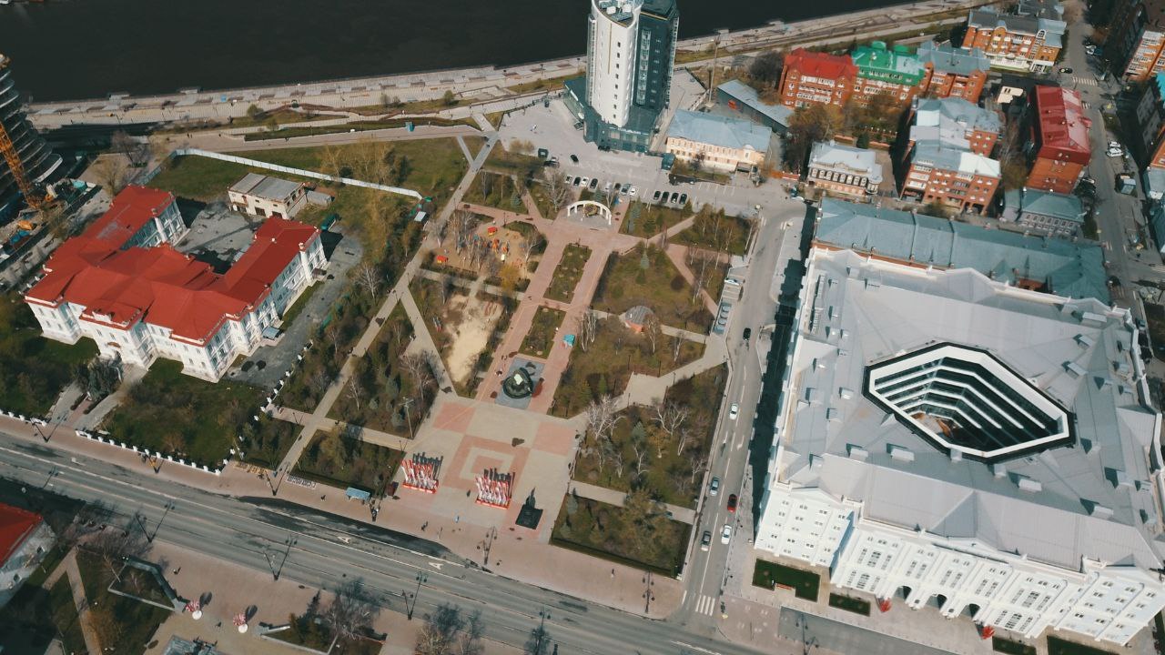 Объекты благоустройства: площадь Борцов Революции