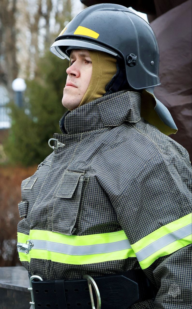 Двадцать девять ударов колокола в честь пожарных и спасателей, погибших при исполнении служебного долга, прозвучали над Аллеей памяти Двадцать девять ударов колокола в честь пожарных и спасателей, погибших при исполнении служебного долга, прозвучали над Аллеей памяти