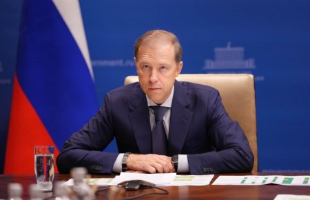 Денис Мантуров провел совещание по реализации проектов института кураторства в Уральском федеральном округе