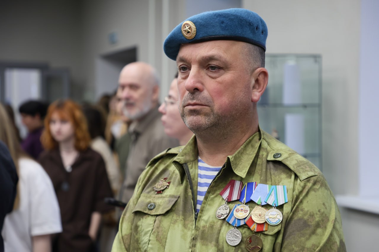 Урок Мужества — в школе им. А.П. Митинского Урок Мужества — в школе им. А.П. Митинского