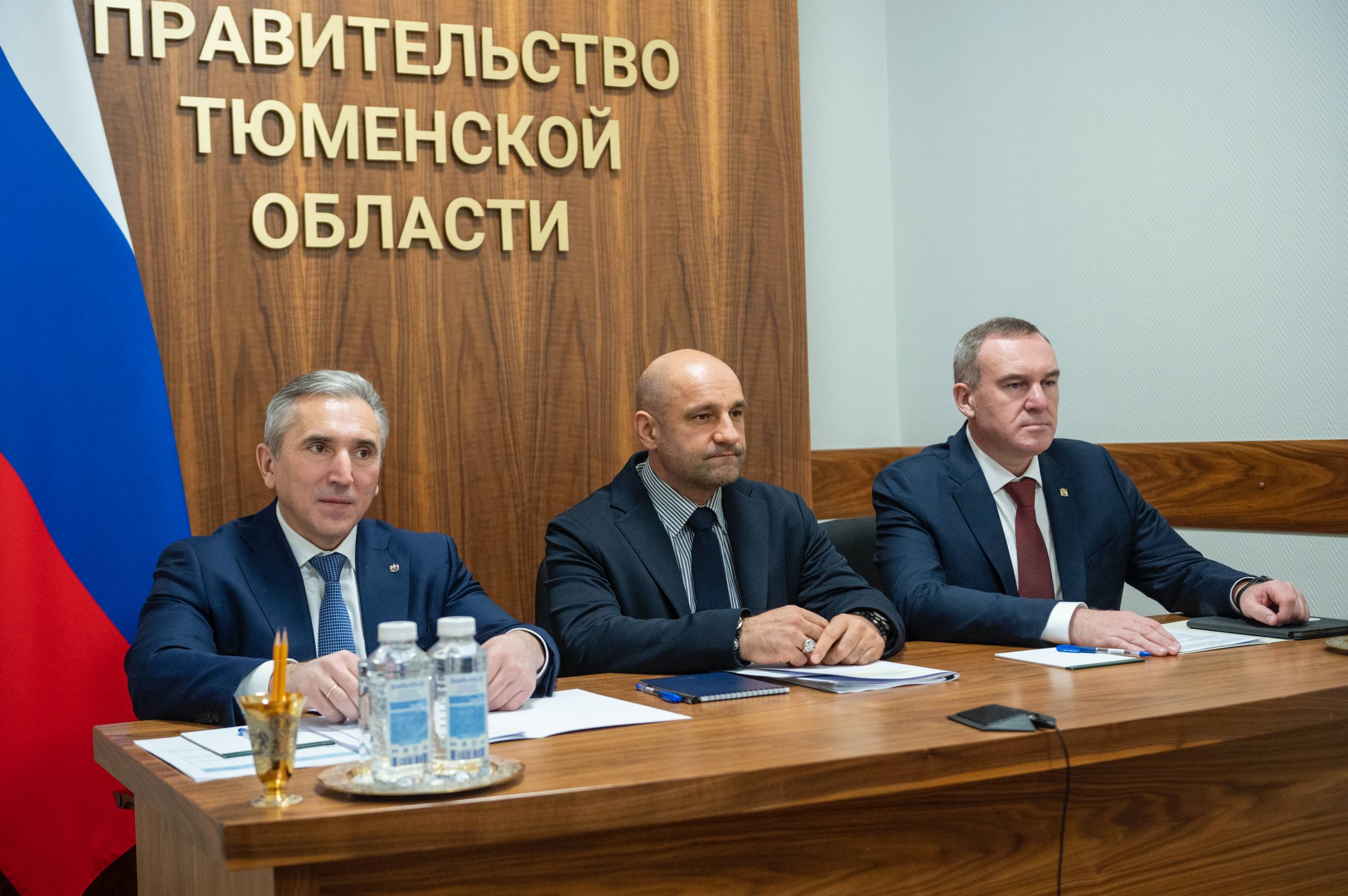 Руслан Кухарук: На совещании под руководством первого заместителя председателя Правительства РФ Дениса Валентиновича Мантурова доложил о стопроцентном достижении Югрой показателей проектов института кураторства, среди них: Руслан Кухарук: На совещании под руководством первого заместителя председателя Правительства РФ Дениса Валентиновича Мантурова доложил о стопроцентном достижении Югрой показателей проектов института кураторства, среди них: