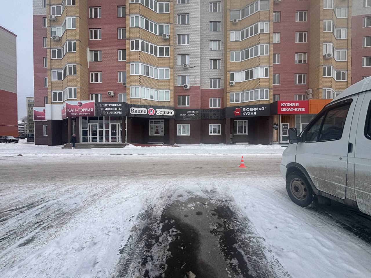 12-летний школьник сбит вчера автомобилем «Джилли» в Тобольске 12-летний школьник сбит вчера автомобилем «Джилли» в Тобольске