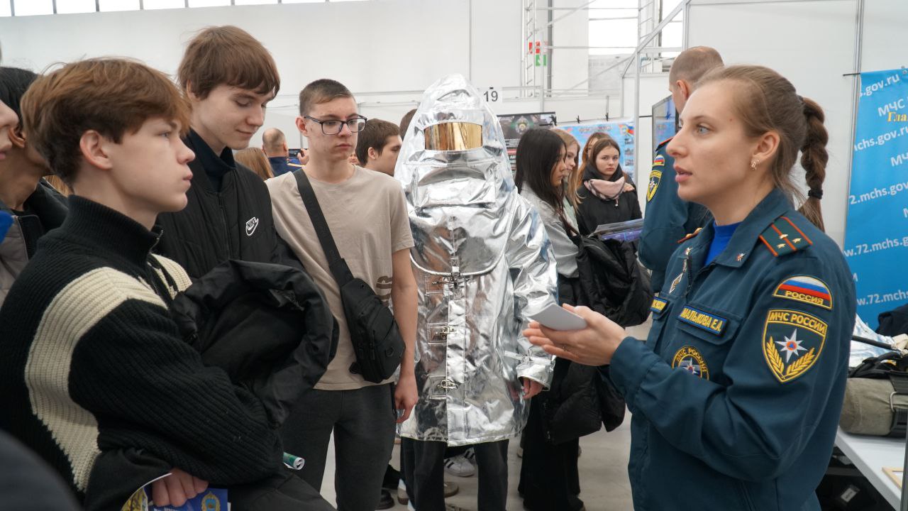 В Тюмени состоялся Всероссийский день призывника В Тюмени состоялся Всероссийский день призывника