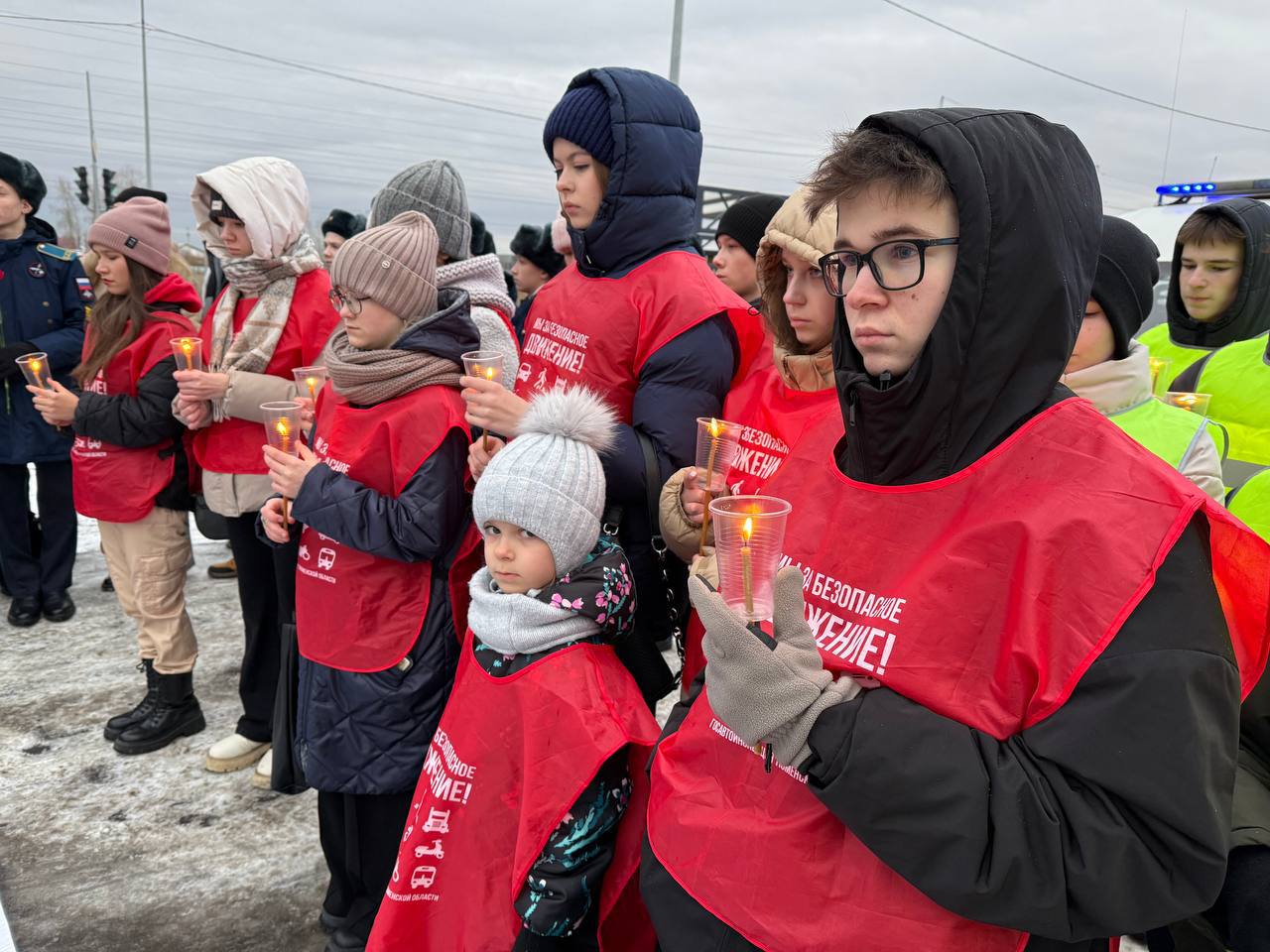 #Нет. Акция памяти жертв ДТП прошла на перекрестке улиц Ф.Салманова и Уездной в Тюмени, где погиб 13- летний подросток, ехавший на питбайке #Нет. Акция памяти жертв ДТП прошла на перекрестке улиц Ф.Салманова и Уездной в Тюмени, где погиб 13- летний подросток, ехавший на питбайке