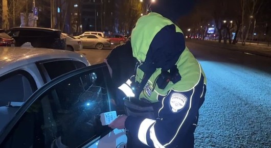 11 водителей в ходе рейда сняли незаконную тонировку