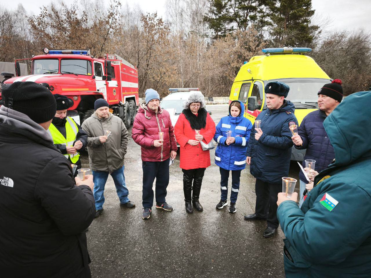 #Нет. Водители, сотрудники Госавтоинспекции и других экстренных служб почтили память жертв ДТП на 177-м километре федеральной автодороги Курган-Тюмень #Нет. Водители, сотрудники Госавтоинспекции и других экстренных служб почтили память жертв ДТП на 177-м километре федеральной автодороги Курган-Тюмень