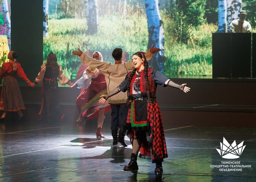 Новый концерт тюменского фольклорного ансамбля «ЯромилЪ» — «ЭтноРейв», который коллектив отыграл на сцене ДК «Нефтяник», это грандиозное шоу и разрыв всех шаблонов, которые несёт на себе традиционное народное пение Новый концерт тюменского фольклорного ансамбля «ЯромилЪ» — «ЭтноРейв», который коллектив отыграл на сцене ДК «Нефтяник», это грандиозное шоу и разрыв всех шаблонов, которые несёт на себе традиционное народное пение