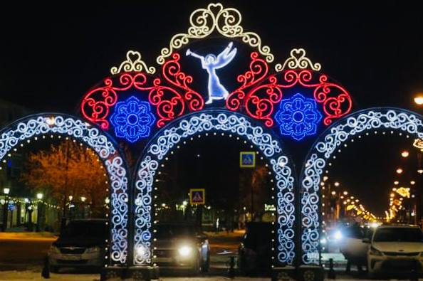 В Тобольске стартовала подготовка к одному из самых любимых и долгожданных праздников – Новому году! Уже к началу декабря город преобразится, улицы и площади засверкают праздничной иллюминацией, создавая тёплую, волшебную и... В Тобольске стартовала подготовка к одному из самых любимых и долгожданных праздников – Новому году! Уже к началу декабря город преобразится, улицы и площади засверкают праздничной иллюминацией, создавая тёплую, волшебную и...