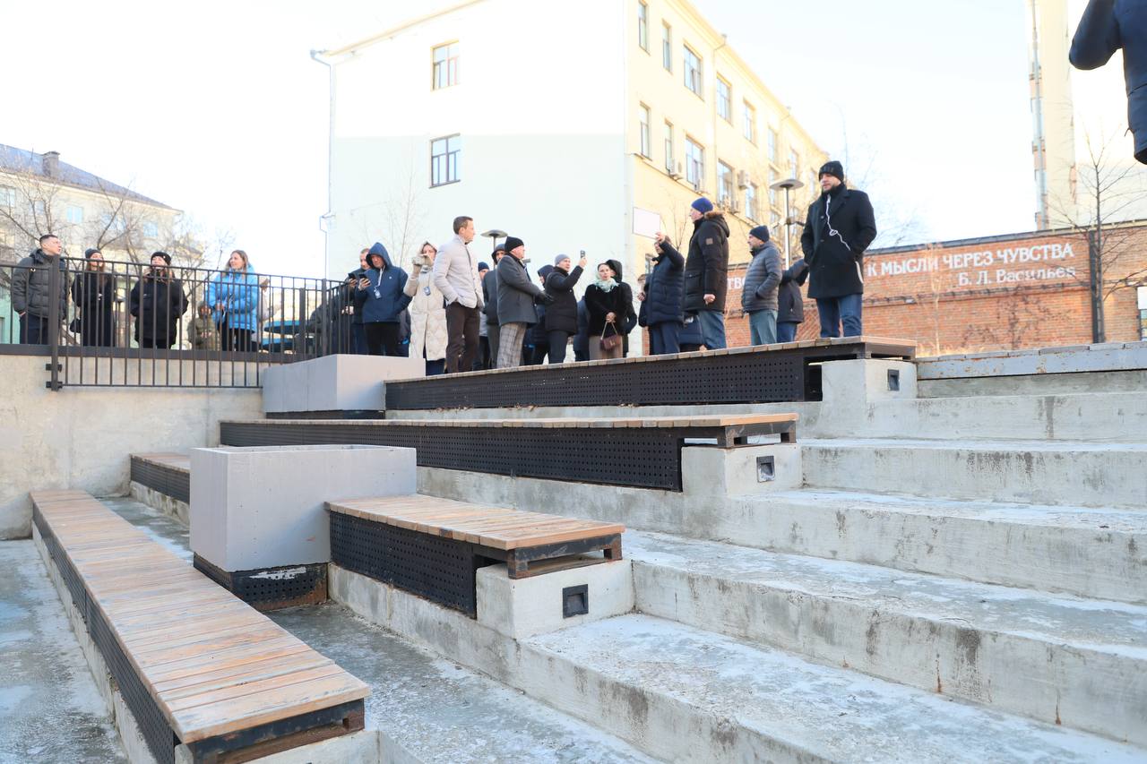 Место с историей. Это улица Республики, 21. Рассказывая об этом пространстве участникам программы «Школа мэров», советник главы города, генеральный директор АНО «Центр стратегического развития “Сибирь”» Артём Павлюченко... Место с историей. Это улица Республики, 21. Рассказывая об этом пространстве участникам программы «Школа мэров», советник главы города, генеральный директор АНО «Центр стратегического развития “Сибирь”» Артём Павлюченко...