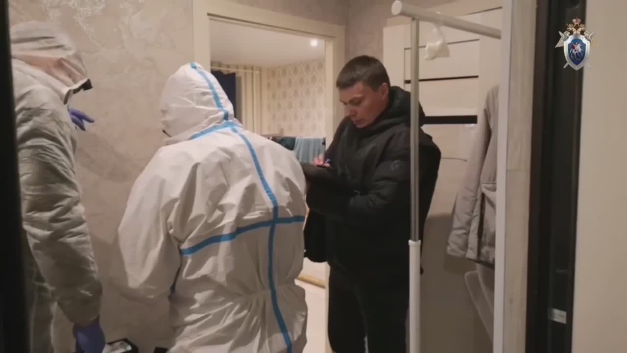 Появилось оперативное видео из квартиры убитого 6-летнего мальчишки в Подмосковье