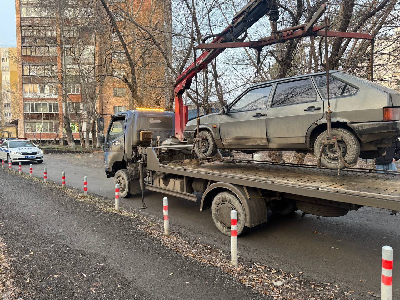 19-летнего «бесправника» отстранили от управления автомобилем инспекторы полка ДПС Госавтоинспекции вчера утром на ул. 50 лет Октября, 44 в Тюмени