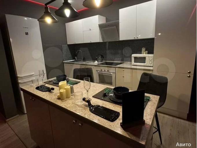 Пилон, натуральная шкура и интим-подсветка – тюменцам предлагают арендовать уютную секс-берлогу Пилон, натуральная шкура и интим-подсветка – тюменцам предлагают арендовать уютную секс-берлогу