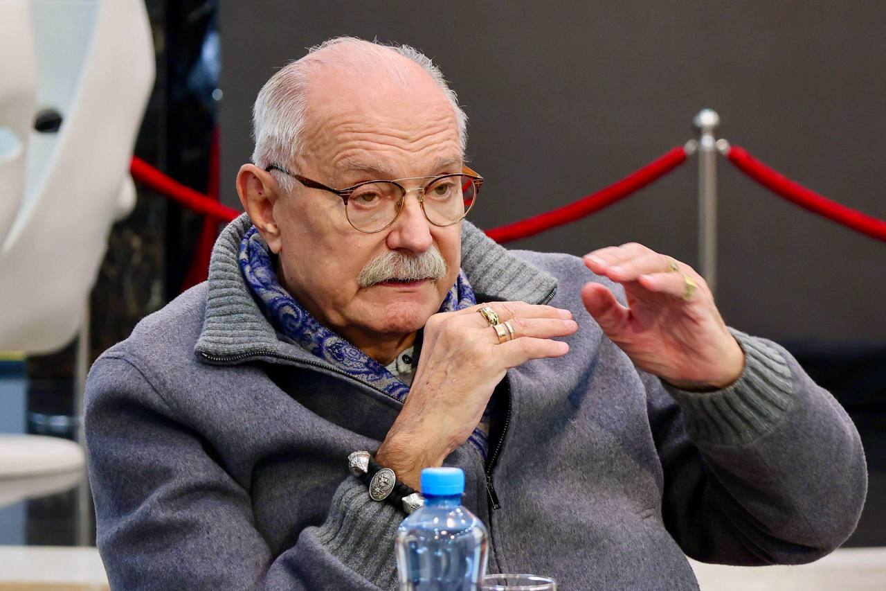 Гастроли известного российского режиссёра Никиты Михалкова и его творческой команды, мастерской «12», завершились в Тобольске, оставив яркие и незабываемые впечатления у жителей и гостей города Гастроли известного российского режиссёра Никиты Михалкова и его творческой команды, мастерской «12», завершились в Тобольске, оставив яркие и незабываемые впечатления у жителей и гостей города