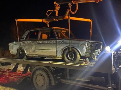 Несколько подростков-«бесправников», управляющих автомобилями, сотрудники Госавтоинспекции задержали в минувшие выходные дни