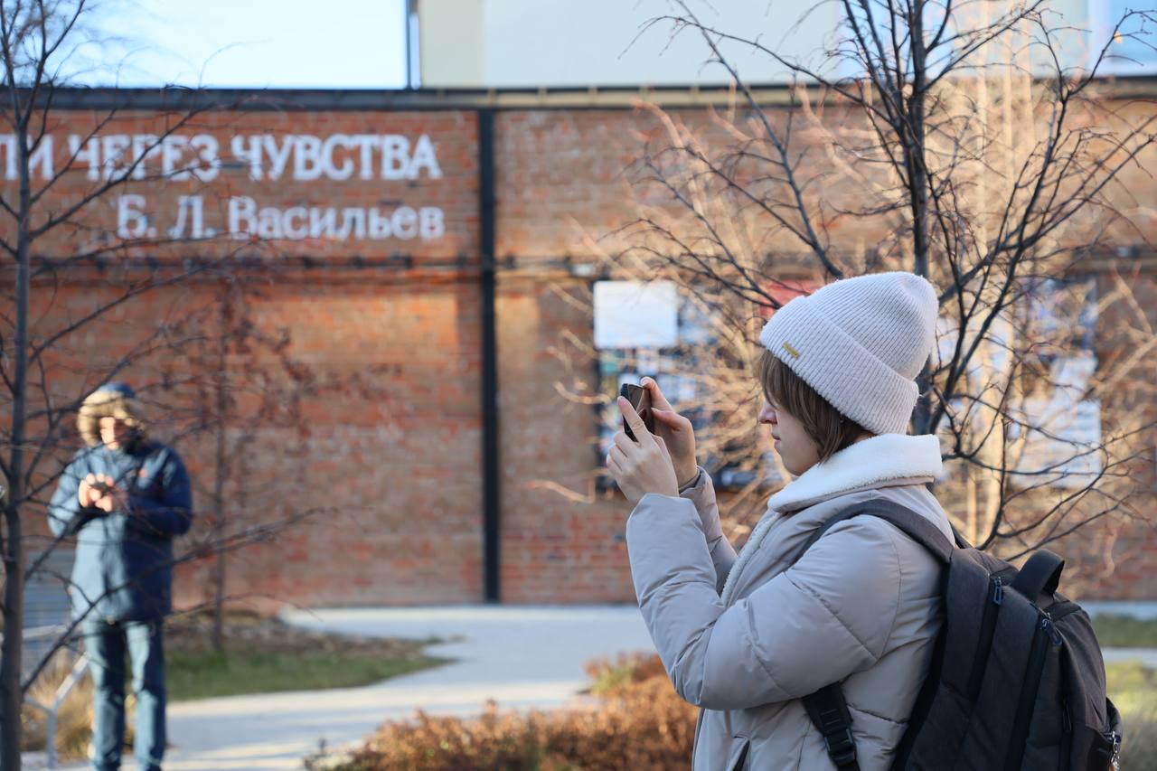 Место с историей. Это улица Республики, 21. Рассказывая об этом пространстве участникам программы «Школа мэров», советник главы города, генеральный директор АНО «Центр стратегического развития “Сибирь”» Артём Павлюченко...