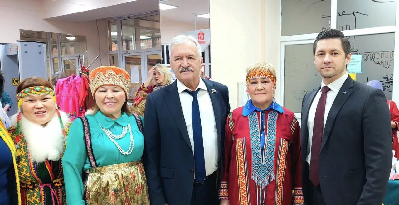 На языке коренных народов. В Тюмени открылись Дни культуры финно-угорских и самодийских народов «Мы – дети одного корня» На языке коренных народов. В Тюмени открылись Дни культуры финно-угорских и самодийских народов «Мы – дети одного корня»