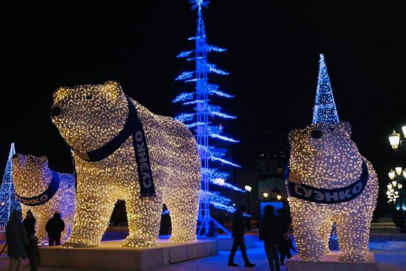 В Тобольске стартовала подготовка к одному из самых любимых и долгожданных праздников – Новому году! Уже к началу декабря город преобразится, улицы и площади засверкают праздничной иллюминацией, создавая тёплую, волшебную и... В Тобольске стартовала подготовка к одному из самых любимых и долгожданных праздников – Новому году! Уже к началу декабря город преобразится, улицы и площади засверкают праздничной иллюминацией, создавая тёплую, волшебную и...