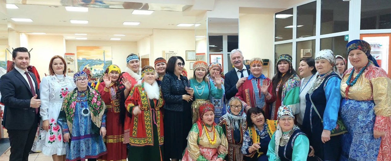 На языке коренных народов. В Тюмени открылись Дни культуры финно-угорских и самодийских народов «Мы – дети одного корня» На языке коренных народов. В Тюмени открылись Дни культуры финно-угорских и самодийских народов «Мы – дети одного корня»