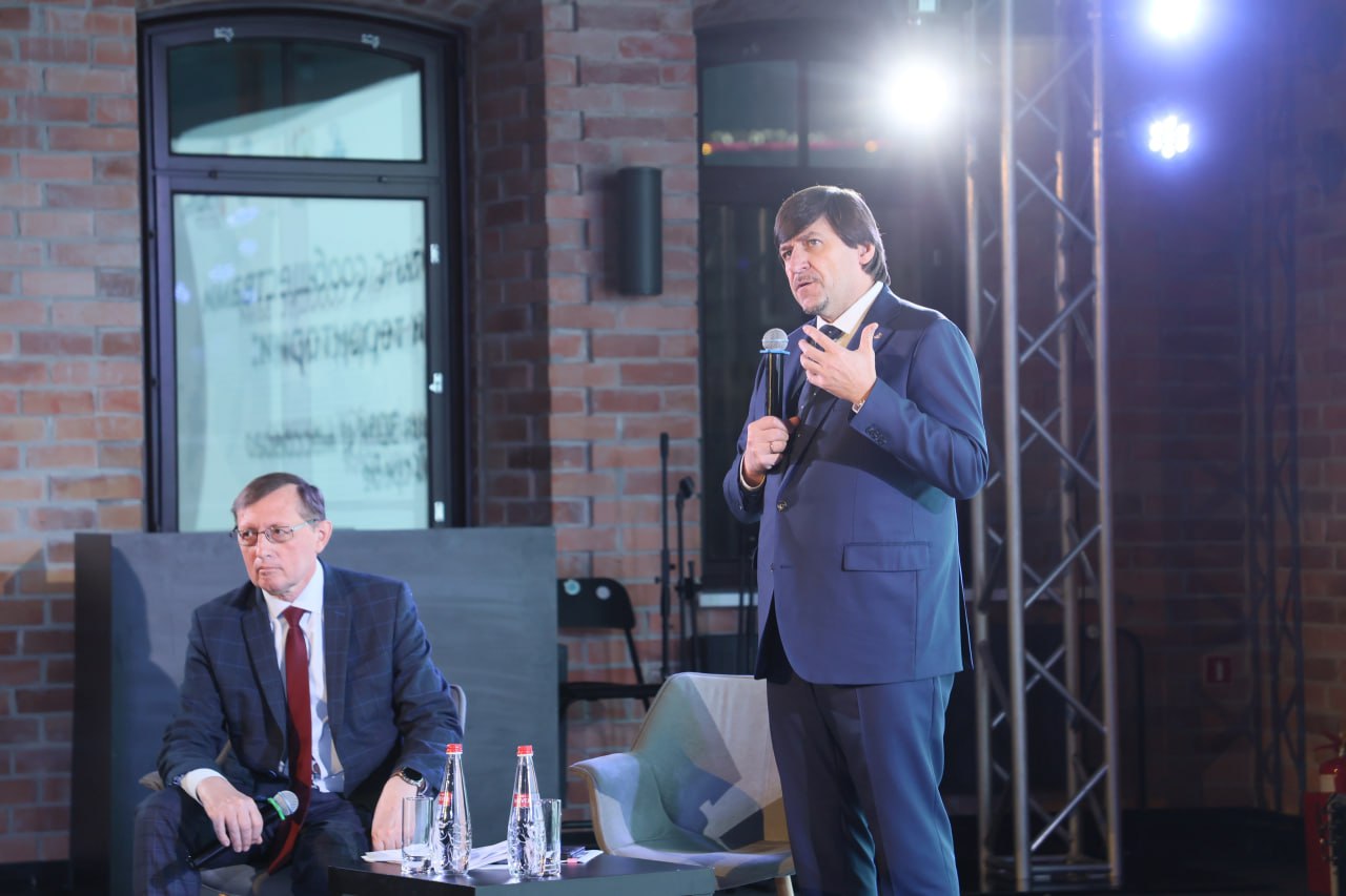 Кто готов пробежаться по Тюмени? — Мы! Кто готов пробежаться по Тюмени? — Мы!