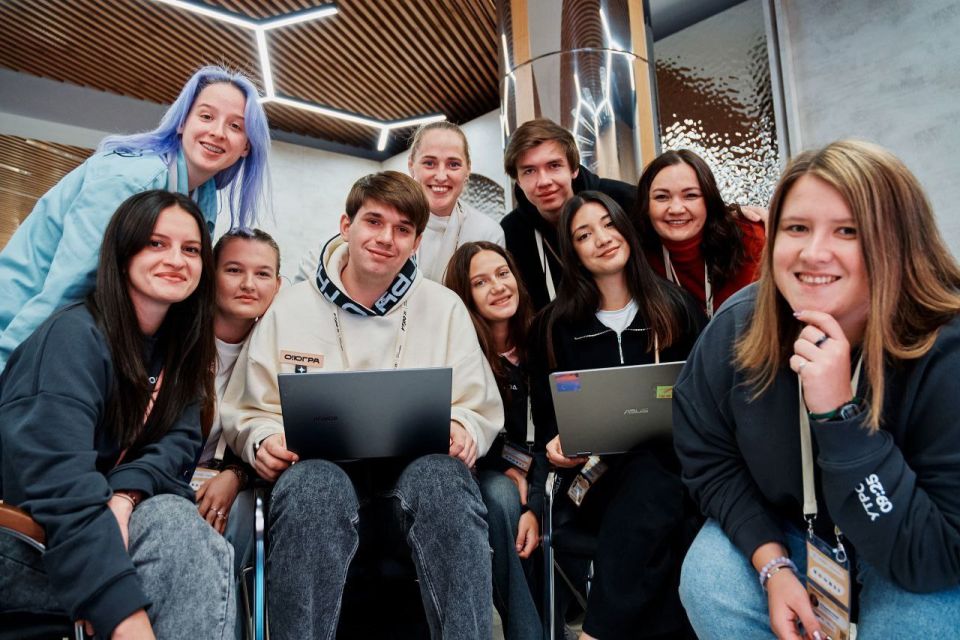 Тюменка Карина Сафина стала самой юной участницей Совета по молодежной политике Уральского федерального округа