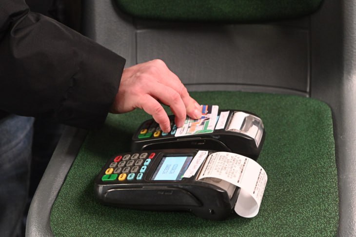 Тюменцы смогут пополнять баланс транспортной карты через приложение