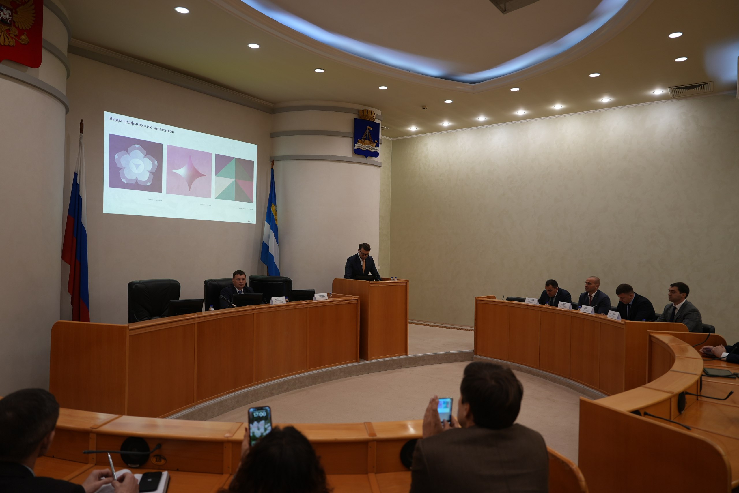 На встрече с представителями бизнеса обсудили создание атмосферы новогоднего волшебства в Тюмени На встрече с представителями бизнеса обсудили создание атмосферы новогоднего волшебства в Тюмени