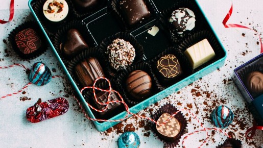 Этот десерт подают в лучших ресторанах: приготовите из залежавшихся конфет