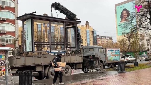 Новый остановочный павильон появился около Гудвина