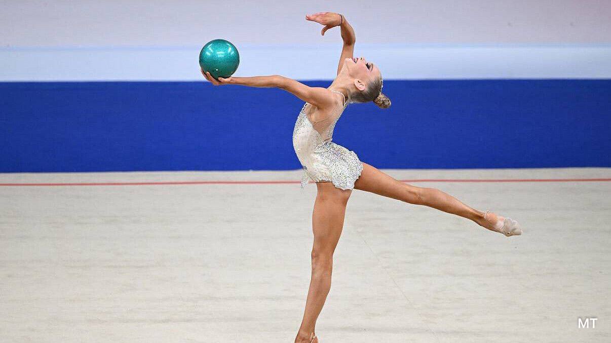 Юная землячка заработала сразу несколько медалей в Пекине на соревнованиях по художественной гимнастике