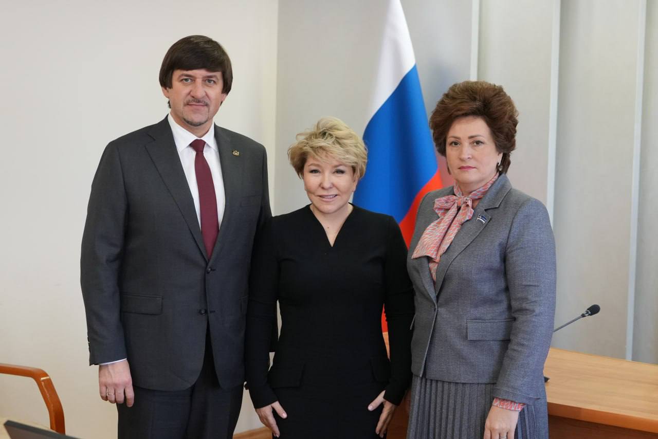 Максим Афанасьев: Завтра, 20 ноября, в Тюмени пройдет Всероссийский муниципальный форум «МАЛАЯ РОДИНА - СИЛА РОССИИ» Максим Афанасьев: Завтра, 20 ноября, в Тюмени пройдет Всероссийский муниципальный форум «МАЛАЯ РОДИНА - СИЛА РОССИИ»