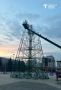 Возле Тюменского большого драматического театра начали устанавливать ёлку