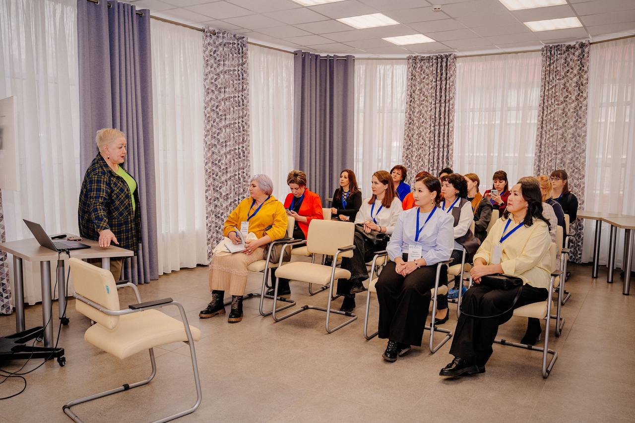 От Кузбасса до Ямала: тюменский центр "Семья" делится опытом помощи семьям с детьми От Кузбасса до Ямала: тюменский центр "Семья" делится опытом помощи семьям с детьми