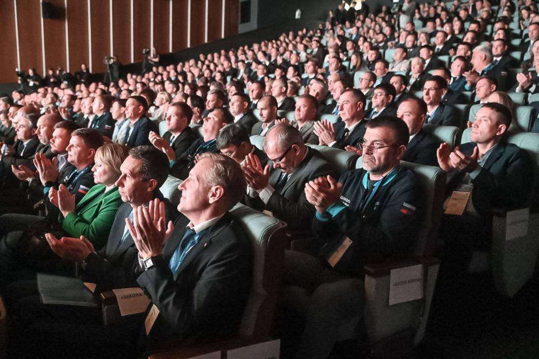 Глава Тобольска рассказал о стратегии развития города на форуме "МАЛАЯ РОДИНА - СИЛА РОССИИ" Глава Тобольска рассказал о стратегии развития города на форуме "МАЛАЯ РОДИНА - СИЛА РОССИИ"
