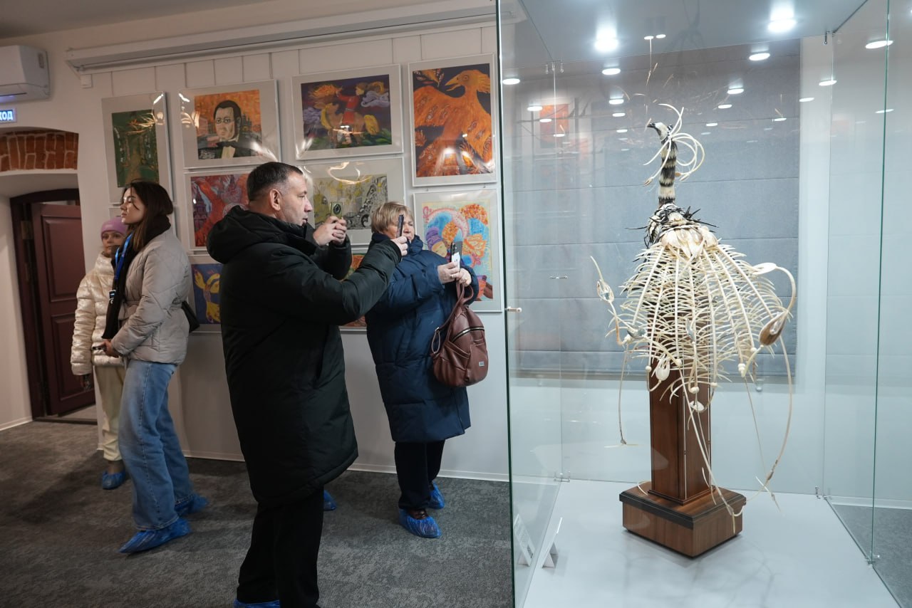 Где живёт сказка?. Все тюменцы знают, где «обитает» по крайней мере одна сказка — «Конёк-Горбунок» Петра Ершова Где живёт сказка?. Все тюменцы знают, где «обитает» по крайней мере одна сказка — «Конёк-Горбунок» Петра Ершова