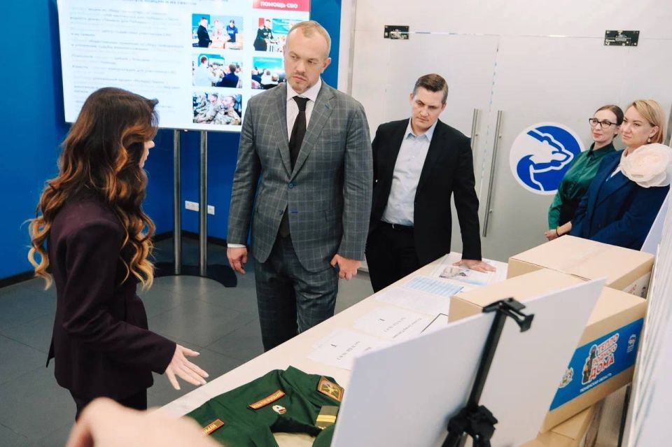 Заместитель начальника Управления Президента РФ по внутренней политике Евгений Грачев поблагодарил тюменских общественников за помощь бойцам СВО