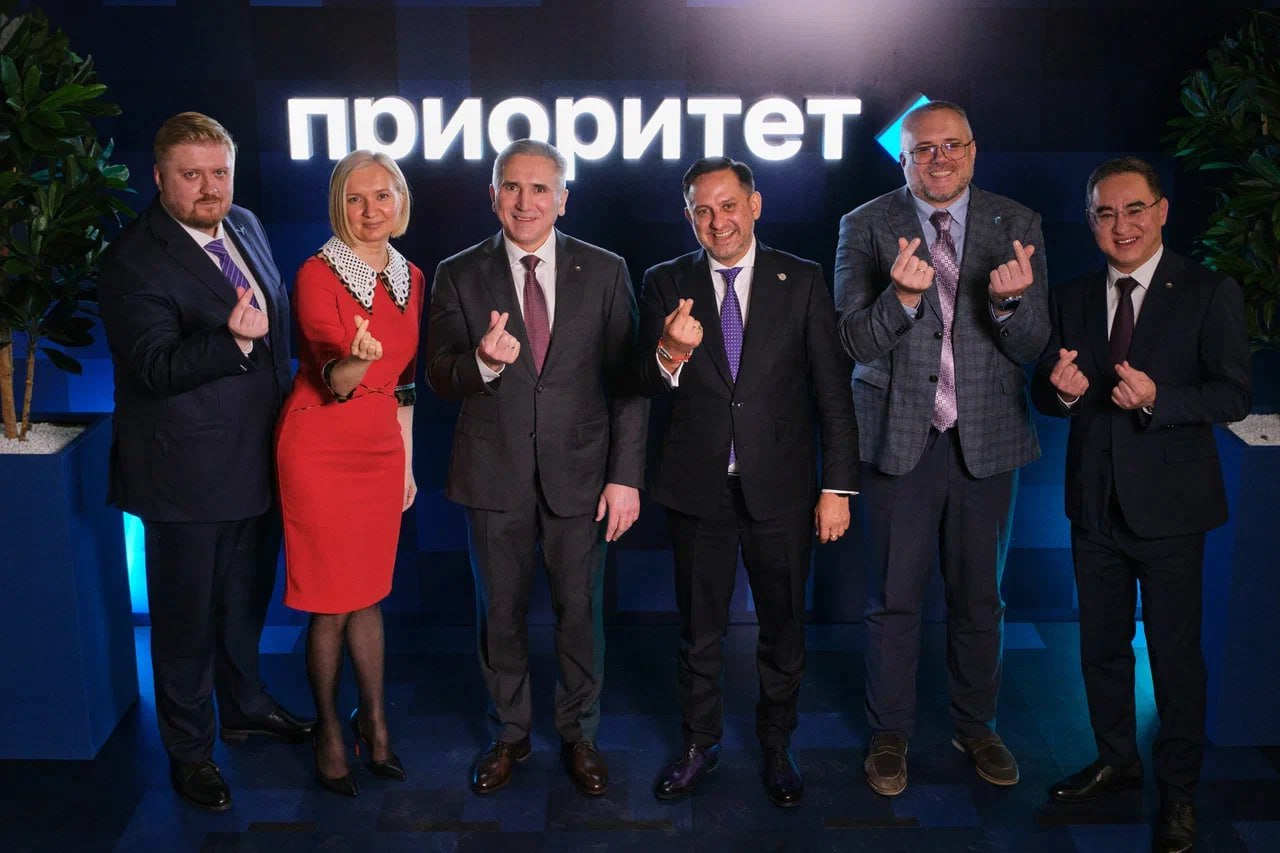 Александр Моор: Вместе с командой Тюменского государственного университета принял участие в ежегодной защите плана развития вуза в рамках масштабной госпрограммы «Приоритет-2030» Александр Моор: Вместе с командой Тюменского государственного университета принял участие в ежегодной защите плана развития вуза в рамках масштабной госпрограммы «Приоритет-2030»